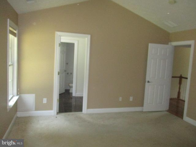 880 Cattail Road Winchester, VA 22603 - Photo 9 of 18 Owner's suite!