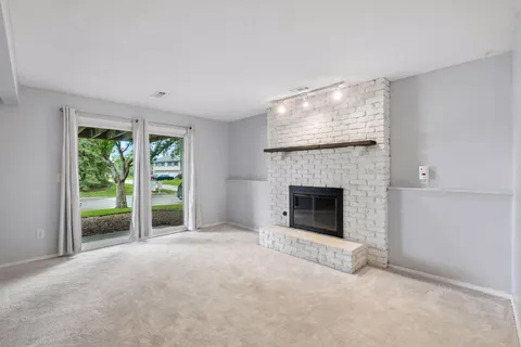 $262,000 | 9651 Ensign Circle, Bloomington, MN 55438
