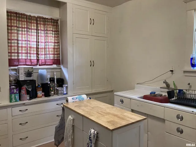 $54,900 | 751 Mulberry Street, Galesburg, IL 61401