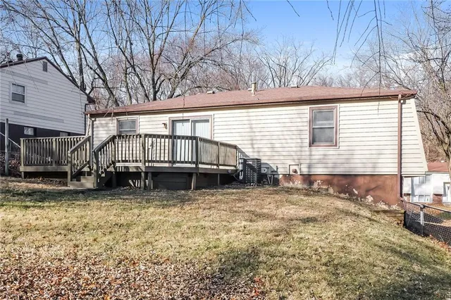 $2,220 | 6469 Northwest 49th Street, Kansas City, MO 64151