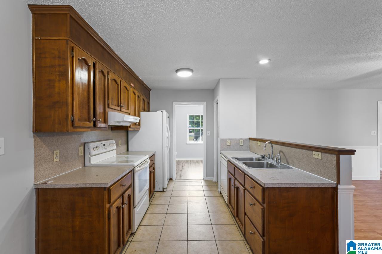 1320 Suncrest Road Bessemer, AL 35020 - Photo 16 of 27