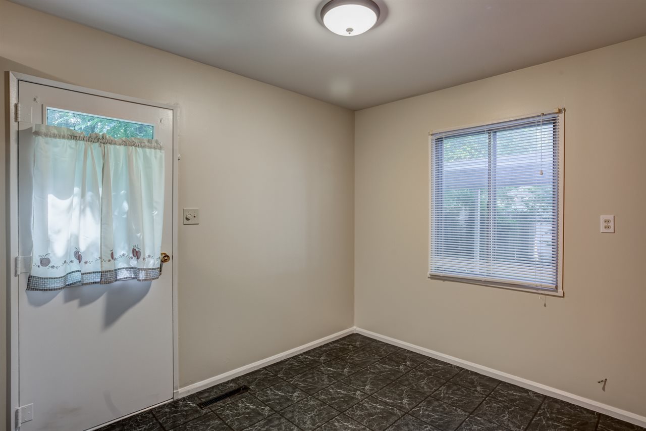 5333 Chadwick Road Evansville, IN 47710 - Photo 10 of 31 Gallery Image 10
