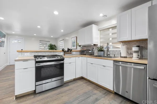 $3,100 | 1114 Division Street, National City, CA 91950