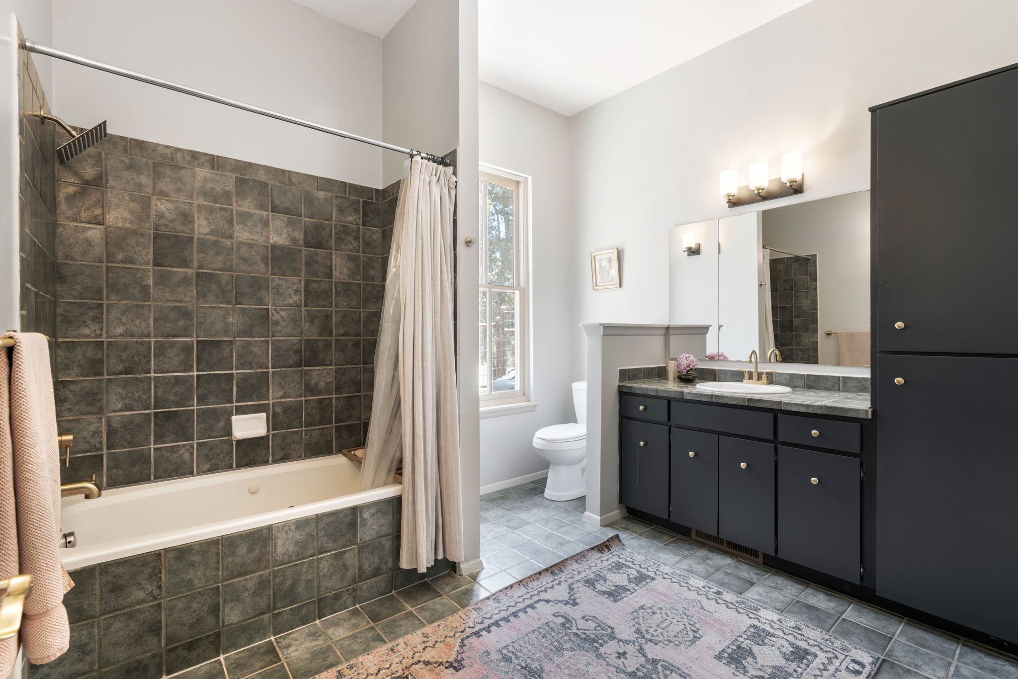 36 San Sebastian Road Santa Fe, NM 87505 - Photo 24 of 60 Primary Bath