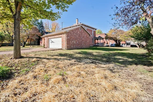 $284,000 | 105 Sycamore Street, Galveston, IN 46932