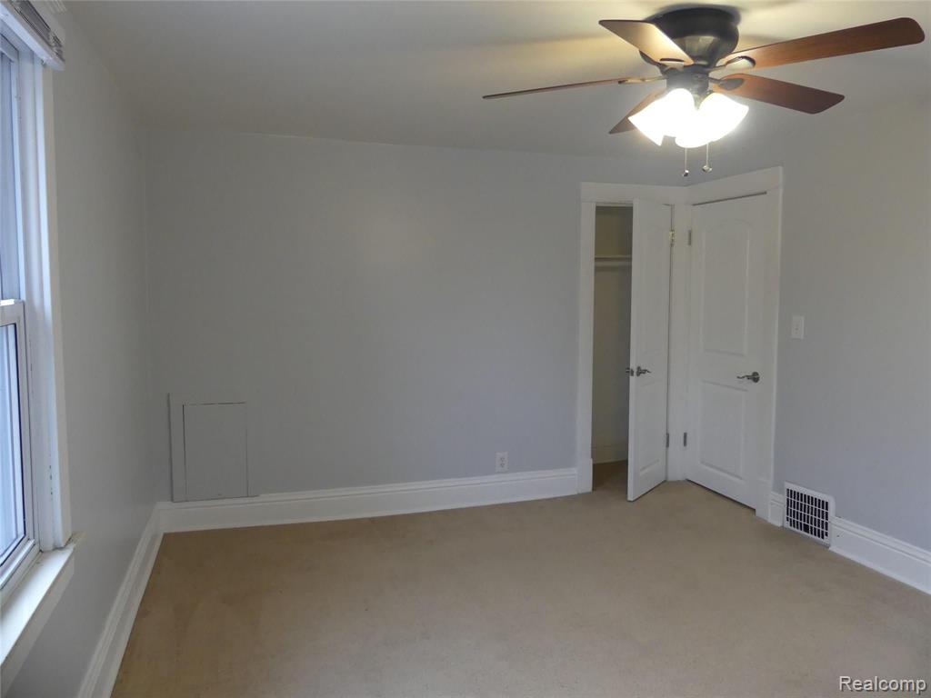 35449 Currier Street Wayne, MI 48184 - Photo 17 of 27