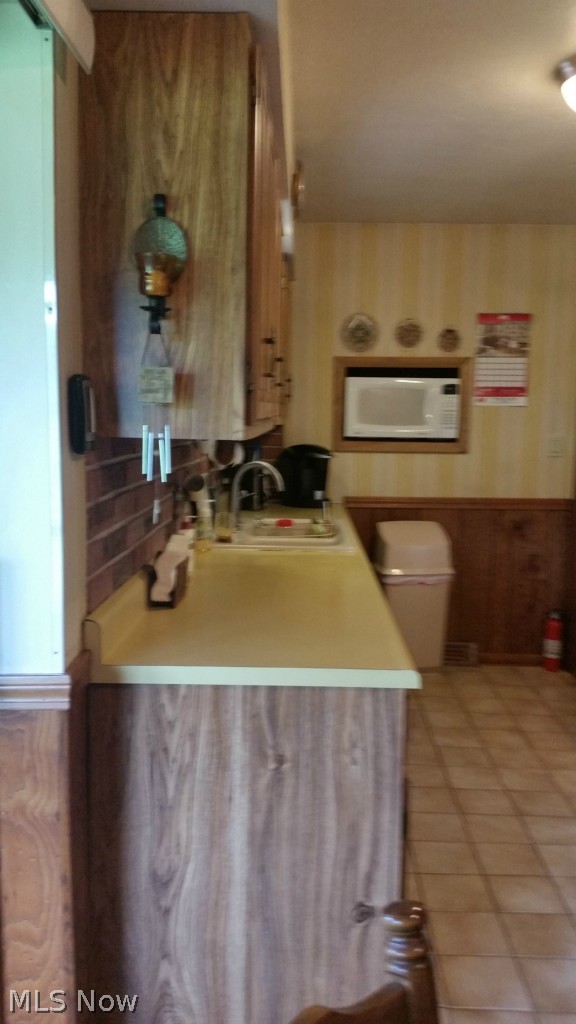 16701 Snow Road Burton, OH 44021 - Photo 19 of 20