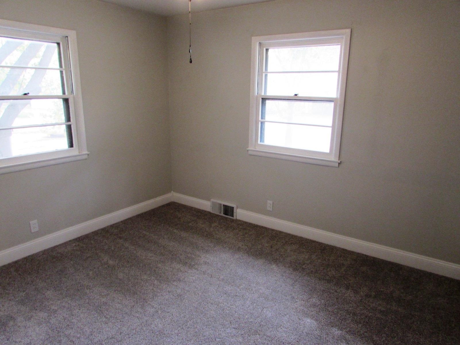 512 Northridge Road Newton, KS 67114 - Photo 12 of 20