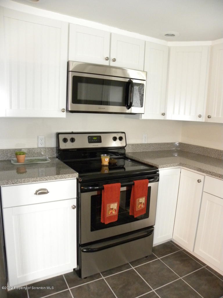 325 Leach Hill Road Clarks Summit, PA 18411 - Photo 13 of 25 Gallery Image 13