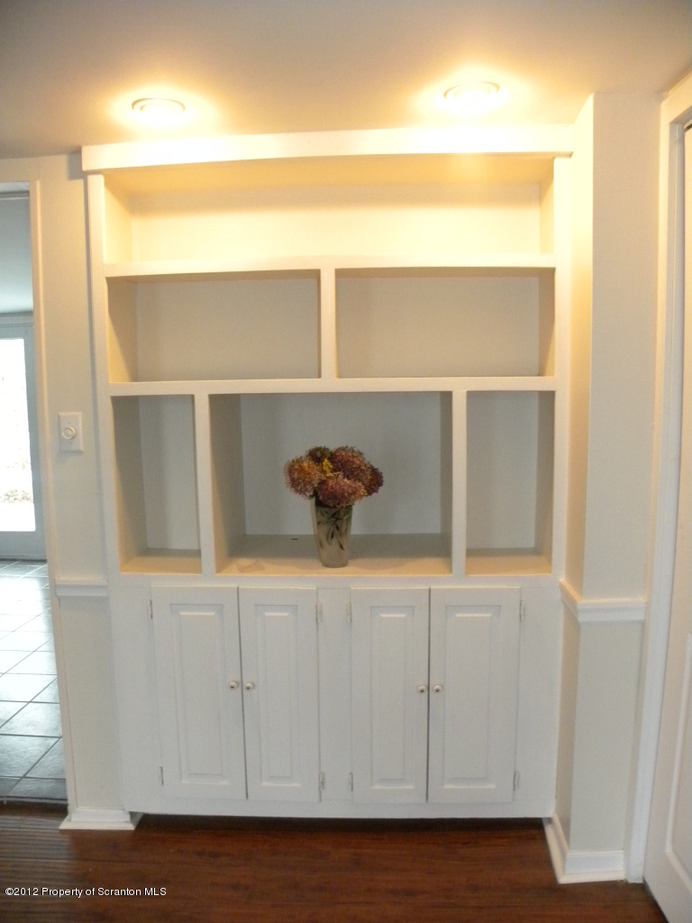 325 Leach Hill Road Clarks Summit, PA 18411 - Photo 8 of 25 Gallery Image 8