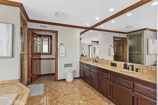 $11,500 | 868 Avenida Acapulco, San Clemente, CA 92672