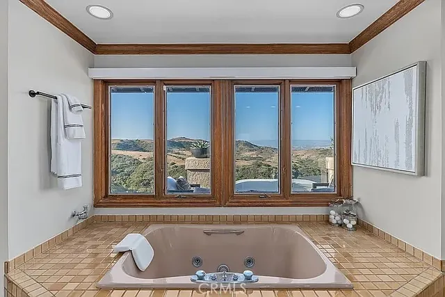 $11,500 | 868 Avenida Acapulco, San Clemente, CA 92672