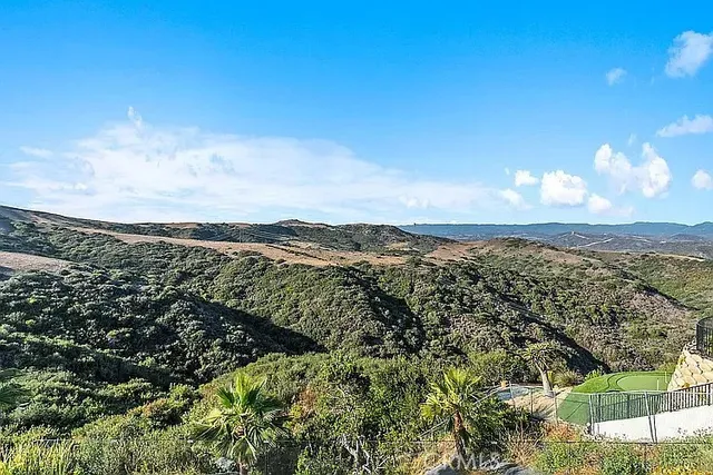 $11,500 | 868 Avenida Acapulco, San Clemente, CA 92672