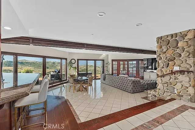 $11,500 | 868 Avenida Acapulco, San Clemente, CA 92672