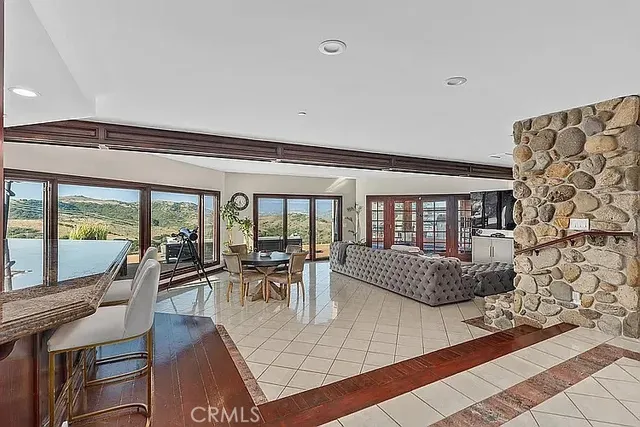 $11,500 | 868 Avenida Acapulco, San Clemente, CA 92672