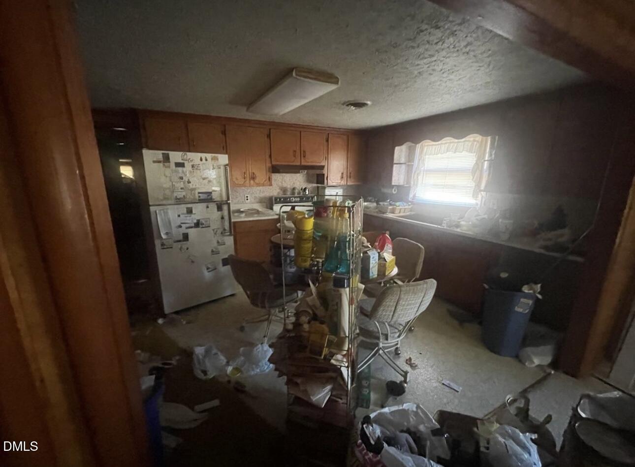 938 Old Grantham Road Goldsboro, NC 27530 - Photo 6 of 32 IMG_2376