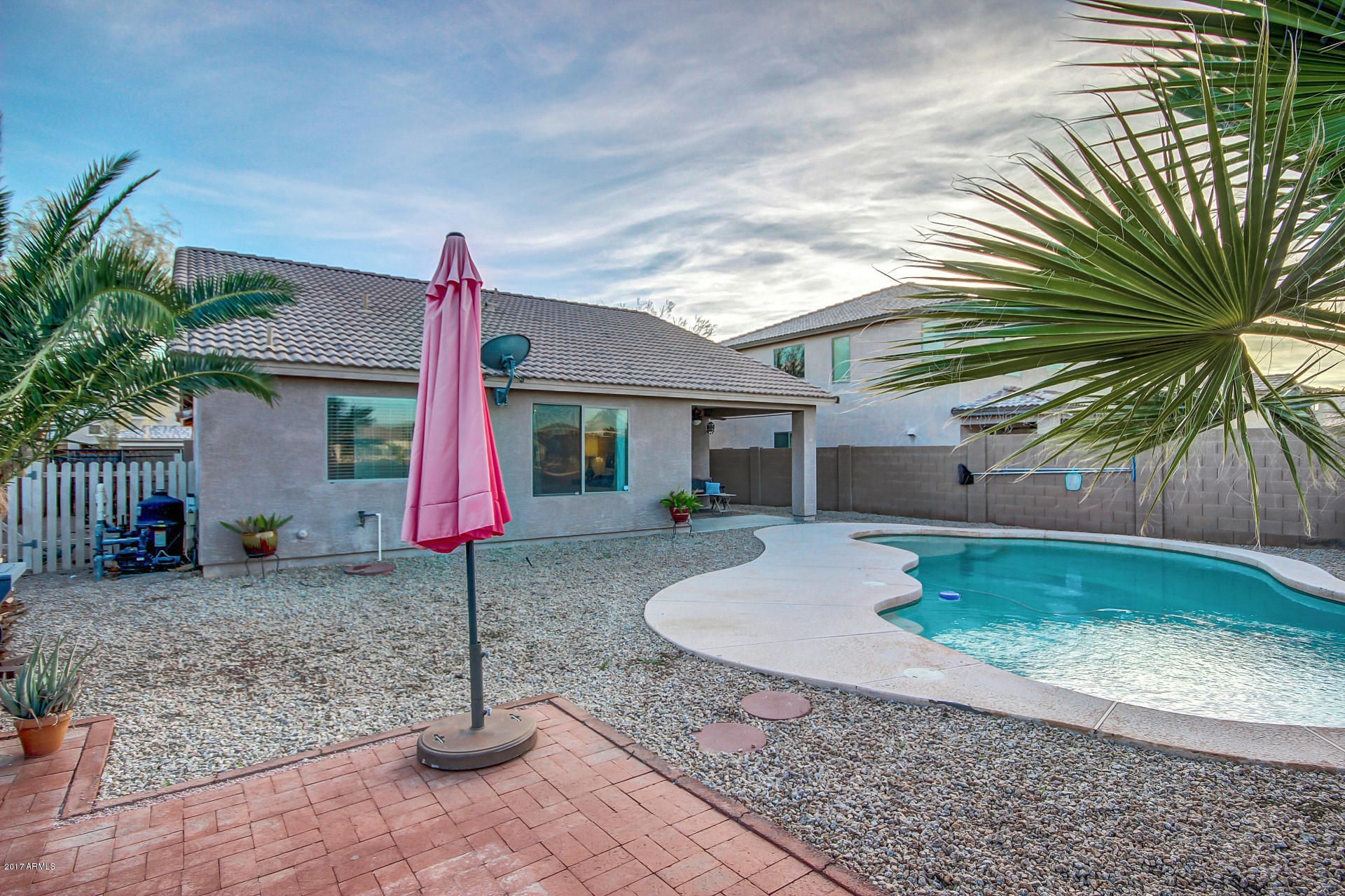 2324 West Apollo Road Phoenix, AZ 85041 - Photo 4 of 29 Apollo (27)