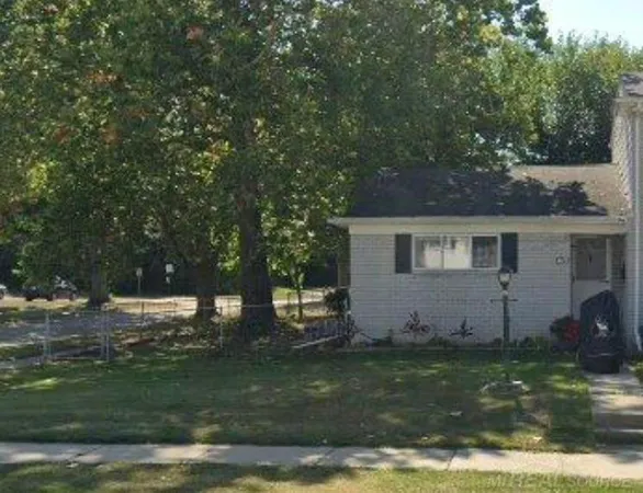 $1,000 | 124 Mark Drive, Mount Clemens, MI 48043