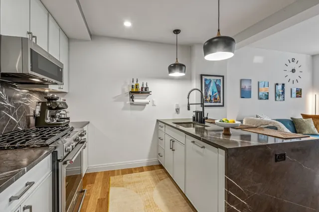 $1,050,000 | 554 4th Avenue, Unit 3D | Gowanus