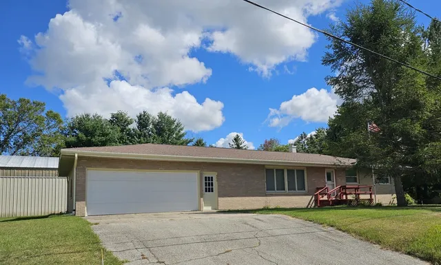 $298,000 | 4872 Lester Avenue, Fremont, MI 49412