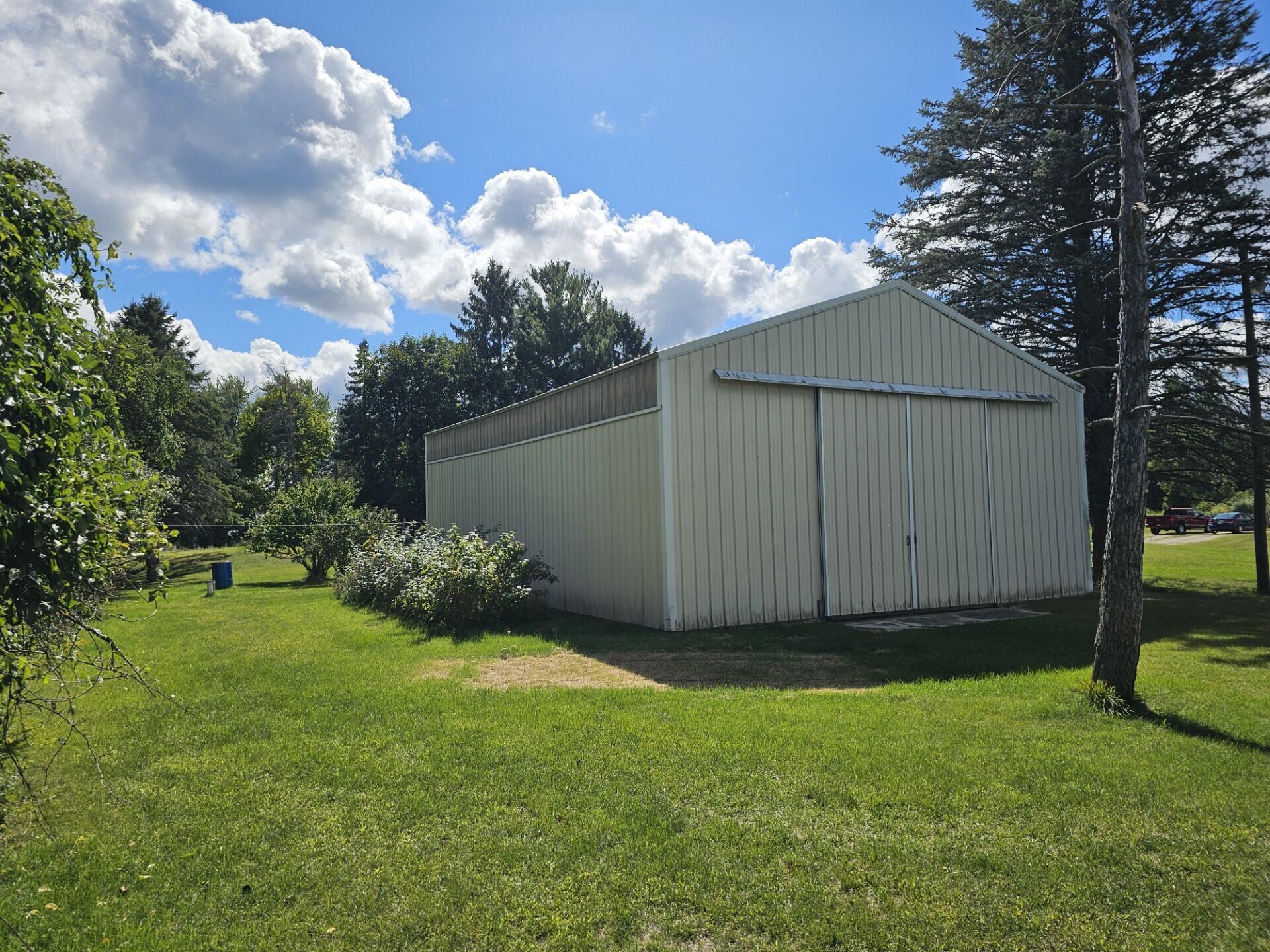 4872 Lester Avenue Fremont, MI 49412 - Photo 2 of 35 Pole Barn