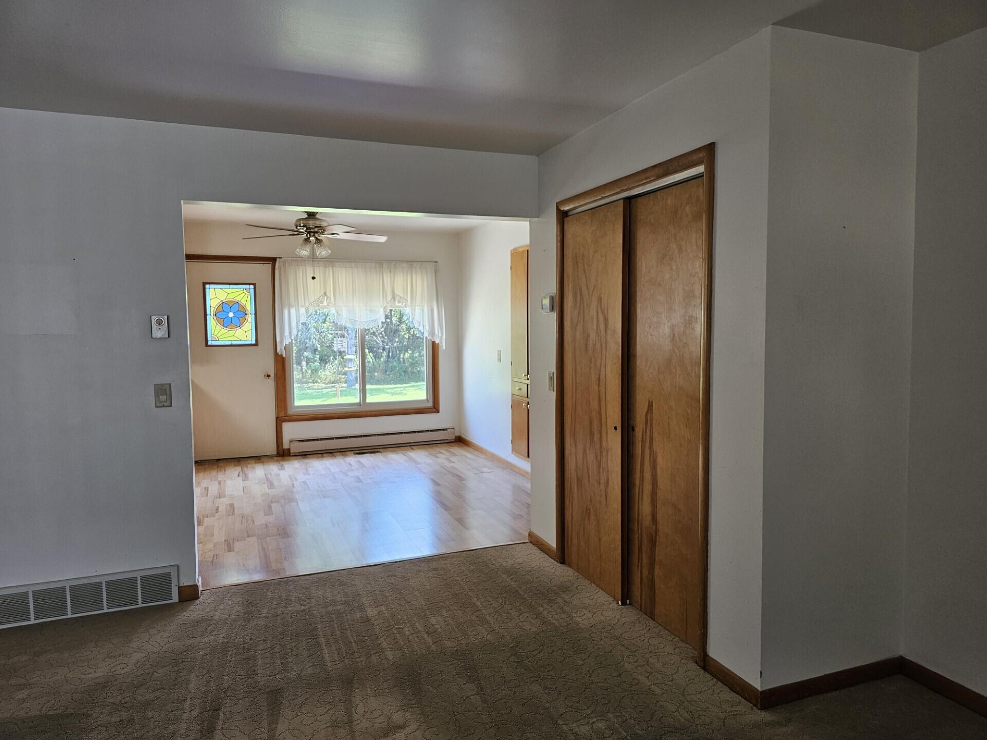 4872 Lester Avenue Fremont, MI 49412 - Photo 25 of 35 Living room