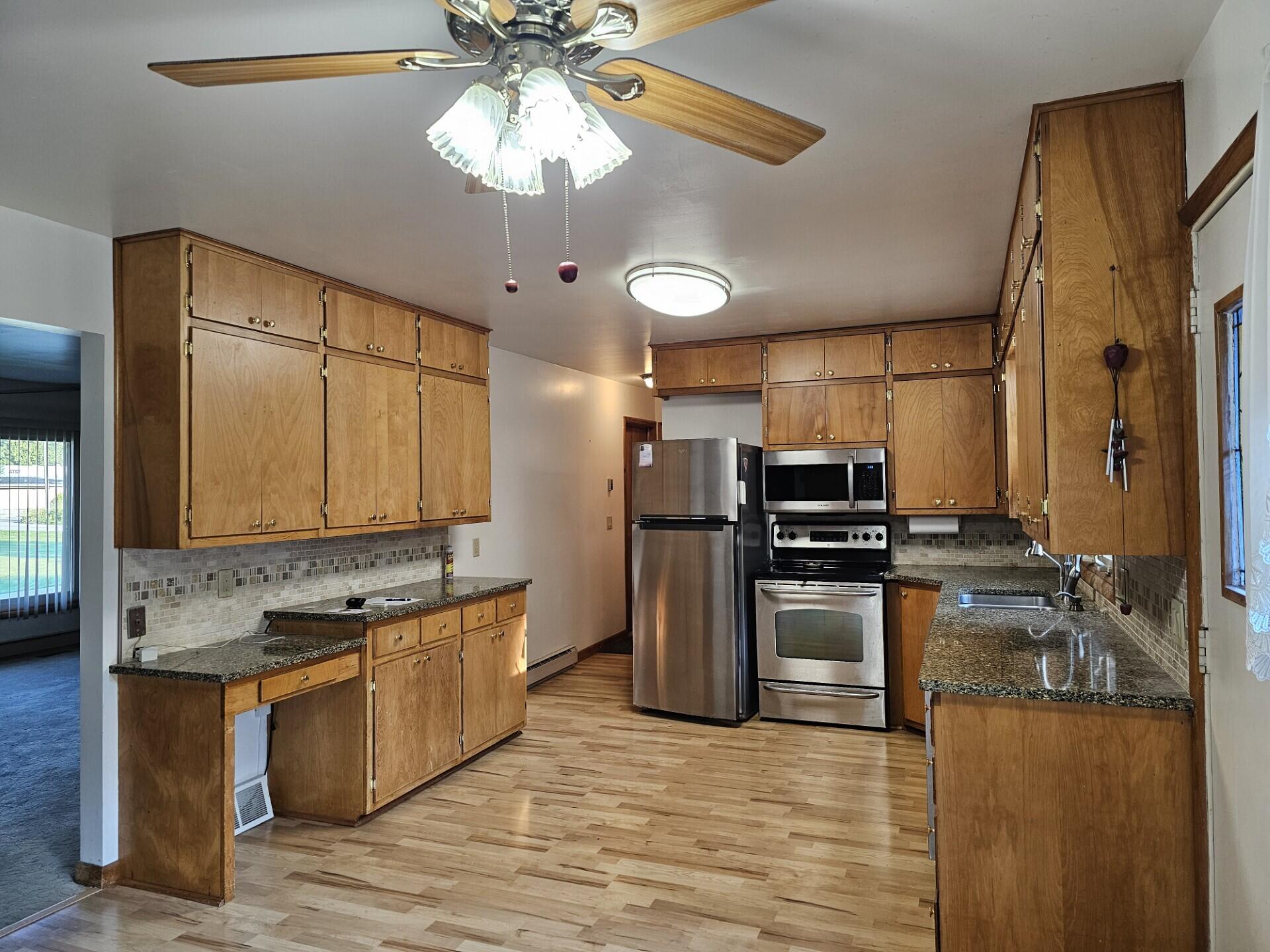 4872 Lester Avenue Fremont, MI 49412 - Photo 4 of 35 Kitchen