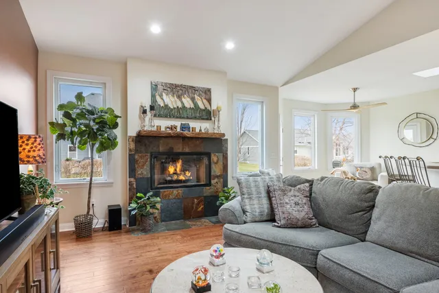 $630,000 | 522 Bridgewater Circle, Williams Bay, WI 53191