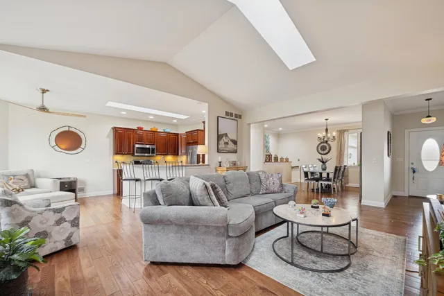 $630,000 | 522 Bridgewater Circle, Williams Bay, WI 53191