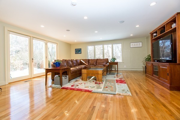 6 Bucknell Road Wellesley, MA 02481 - Photo 8 of 17