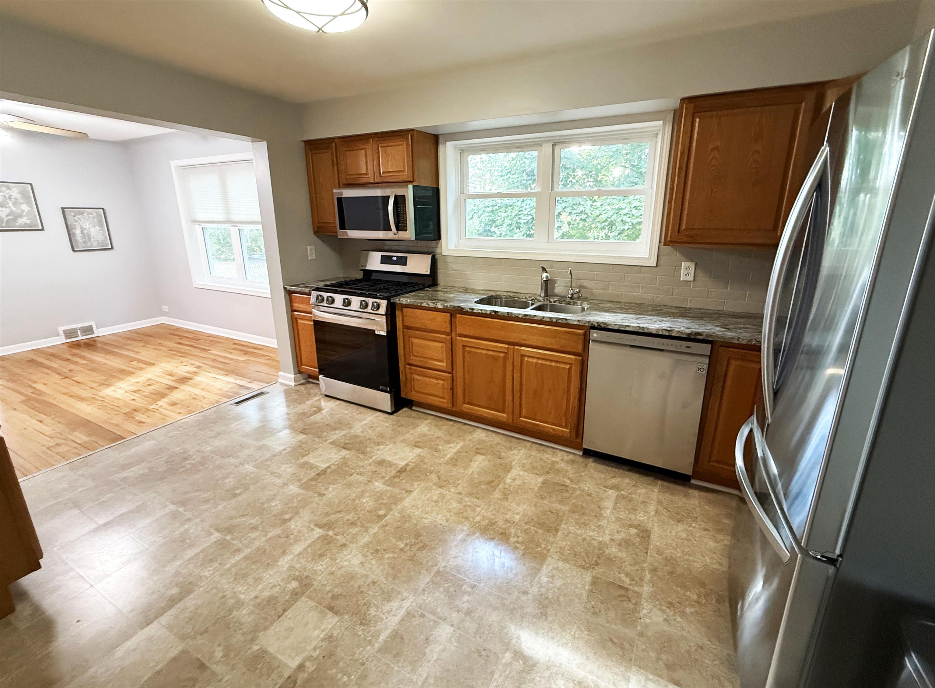 215 East Surrey Road Farwell, MI 48622 - Photo 4 of 40 Gallery Image 4