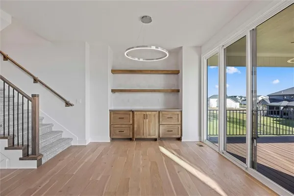 $975,900 | 517 Bentwater Drive, Raymore, MO 64083