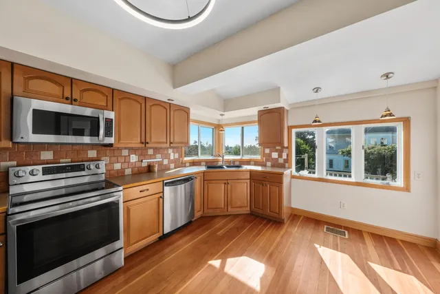 $399,000 | 219 Talbot Avenue, Rockland, ME 04841