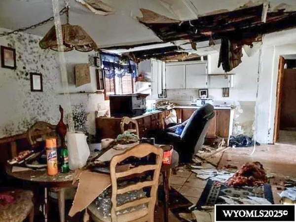 $35,000 | 175 3rd Avenue, Lusk, WY 82225