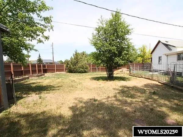 $35,000 | 175 3rd Avenue, Lusk, WY 82225