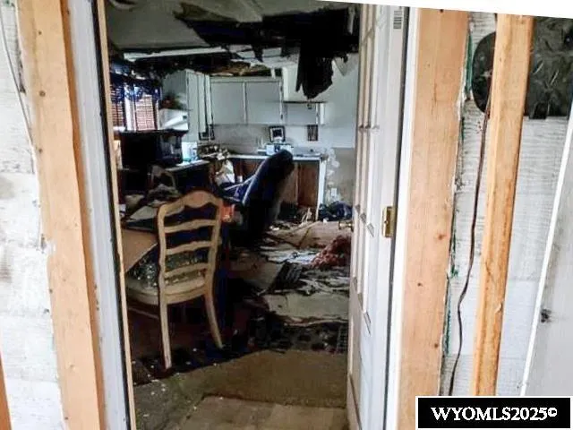 $35,000 | 175 3rd Avenue, Lusk, WY 82225