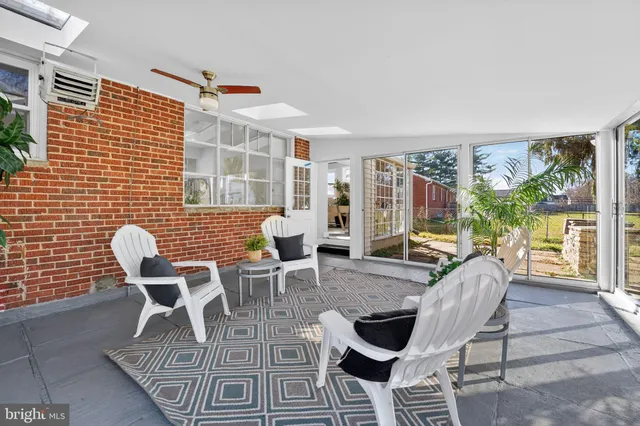 a view of a livingroom with furniture