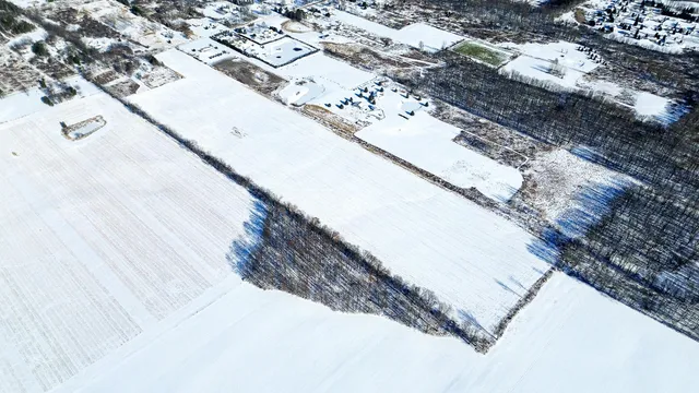 $274,900 | 35.5 V/l Lovejoy, Perry, MI 48872