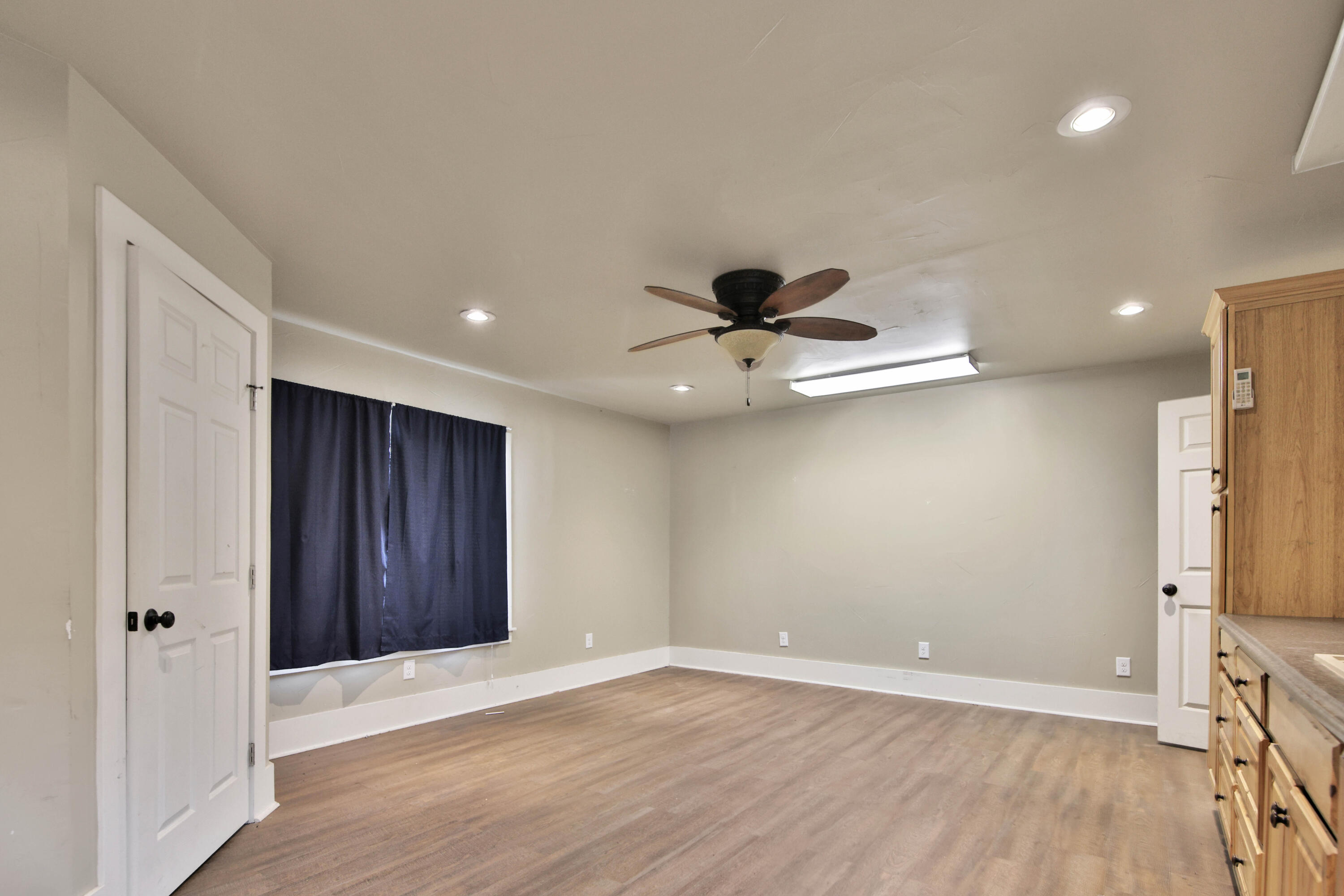 4401 28th Street Lubbock, TX 79410 - Photo 28 of 38 IMG_9886
