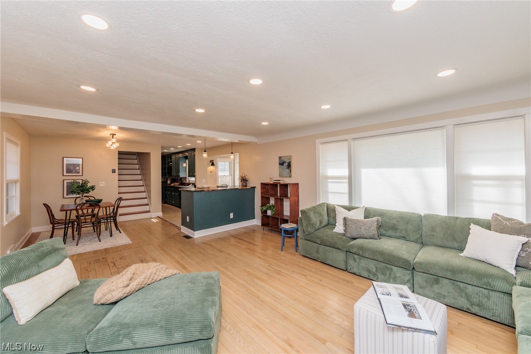 12273 Huffman Road Cleveland, OH 44130 - Photo 4 of 46 Gallery Image 4