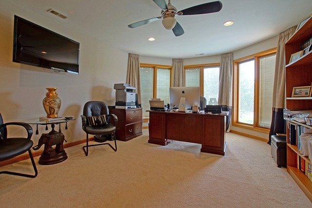 300 Greenfeather Lane Elgin, IL 60120 - Photo 19 of 25