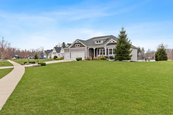 $824,900 | 6317 Eaglewood Drive, Hudsonville, MI 49426