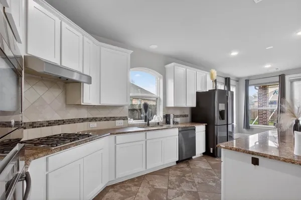 $3,200 | 1630 Mahan Drive, Richmond, TX 77406