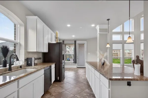 $3,200 | 1630 Mahan Drive, Richmond, TX 77406