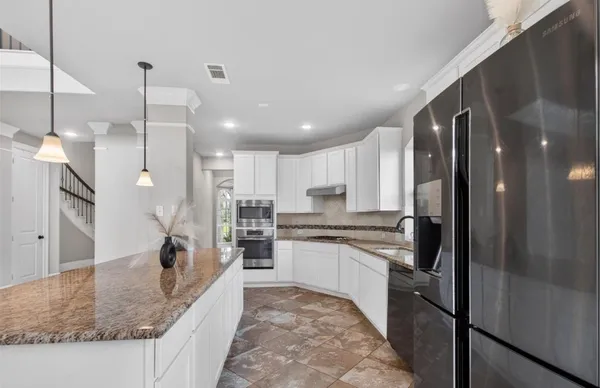 $3,200 | 1630 Mahan Drive, Richmond, TX 77406