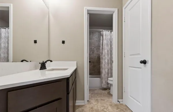 $3,200 | 1630 Mahan Drive, Richmond, TX 77406