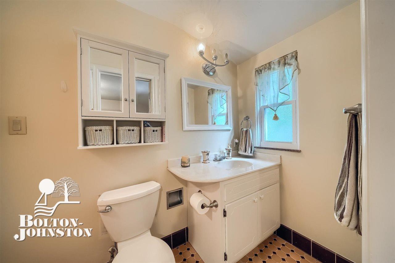 285 Moross Road Grosse Pointe, MI 48236 - Photo 29 of 50 50077953-28.JPG