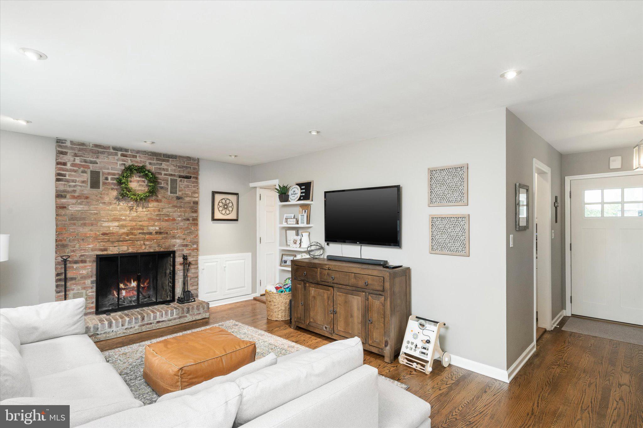 442 Paxson Avenue Hamilton, NJ 08690 - Photo 11 of 33