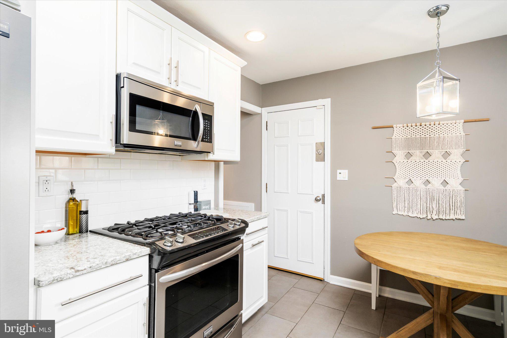 442 Paxson Avenue Hamilton, NJ 08690 - Photo 13 of 33