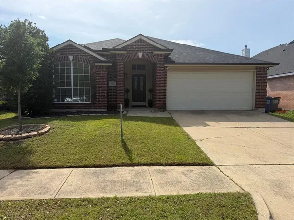 $2,500 | 7123 Lake Hill Trail, Sachse, TX 75048